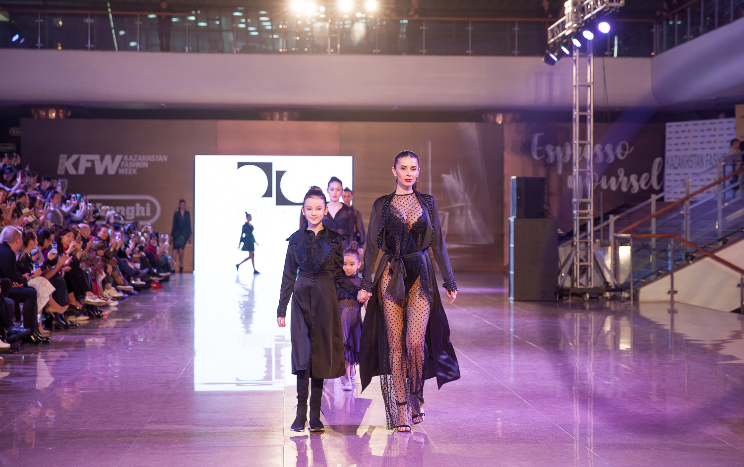 Fashion Week Photography / VIEW